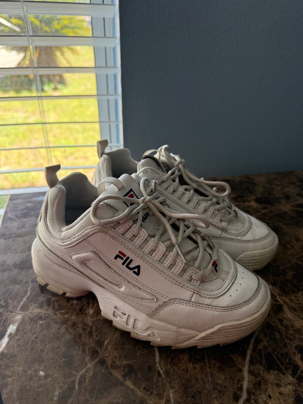 FILA Disruptor II Premium White Chunky Platform Sneakers Women’s Size 6.5 Y2K